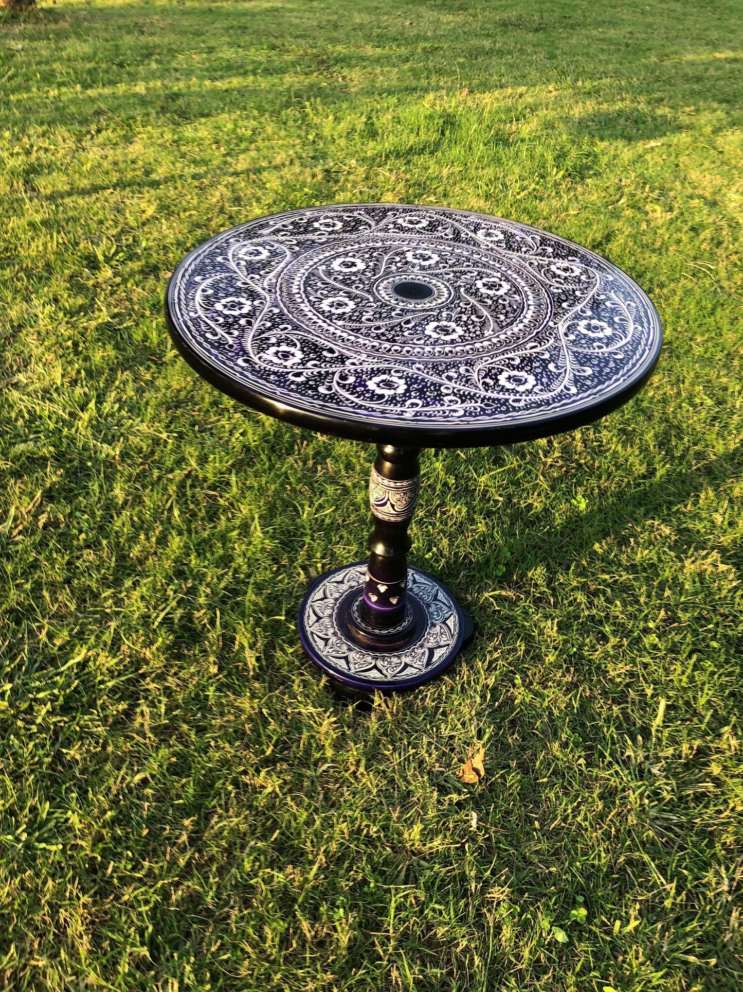 18″ Wooden Round Coffee Table – Galaxy Blue Naqsheen Design - Woodistan