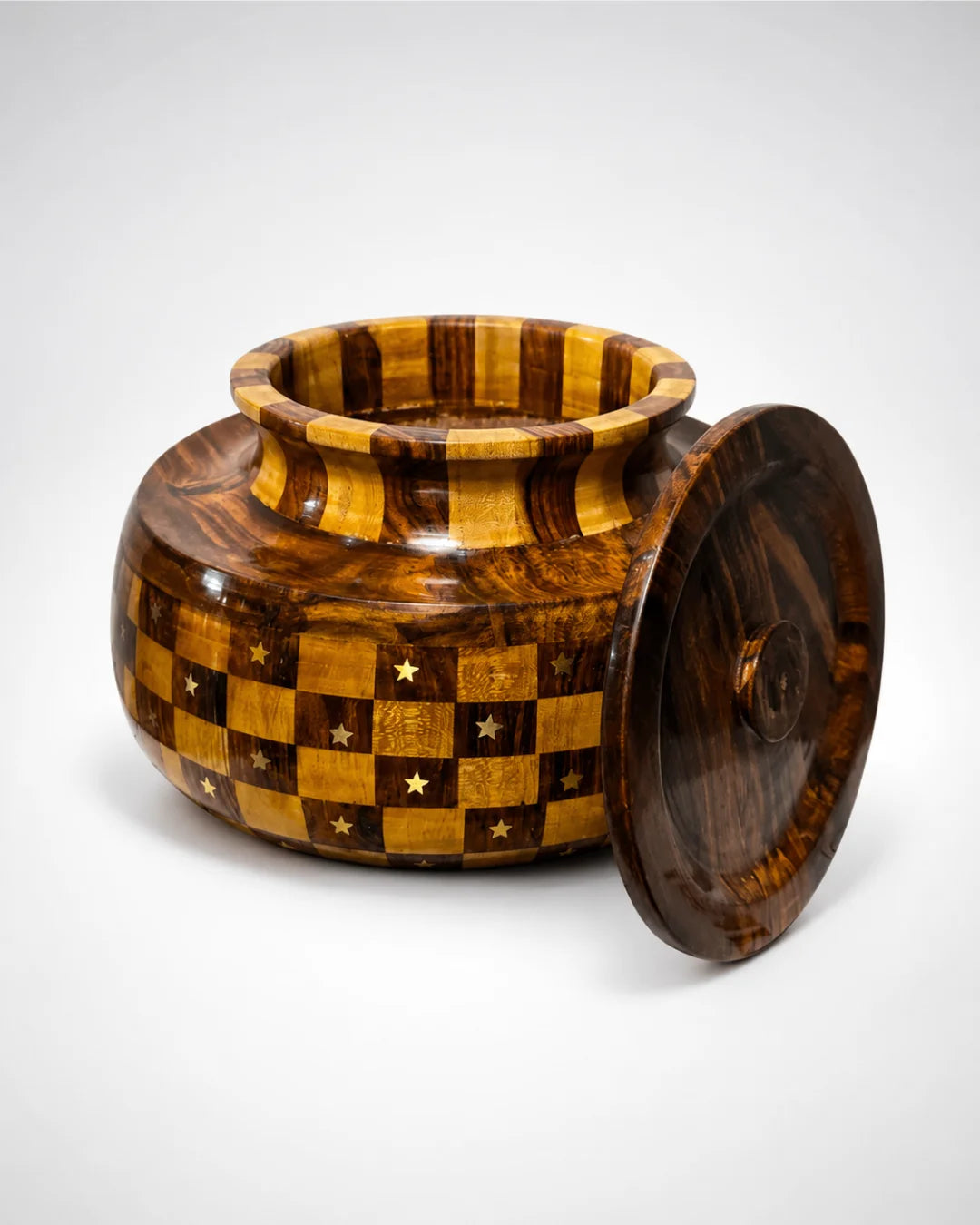 Handcrafted Wooden Daig-Style Hotpot — Checkered Pattern, Deeper Capacity for Large Families