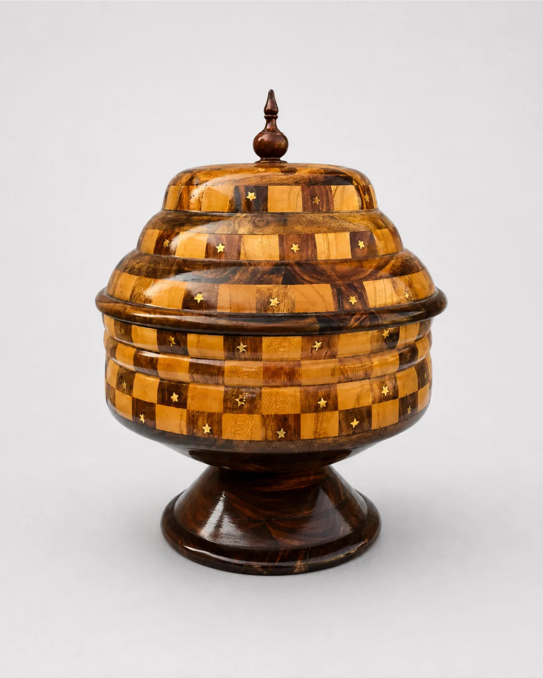 Colossal Wooden Hotpot — Bold Checkered Pattern with Real Brass Artistry