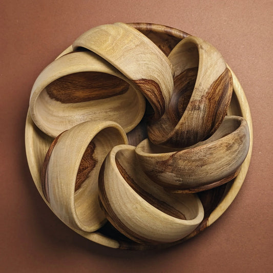 Wooden Serving Bowl Set with Line Art – Artistic Wooden Tableware - Woodistan